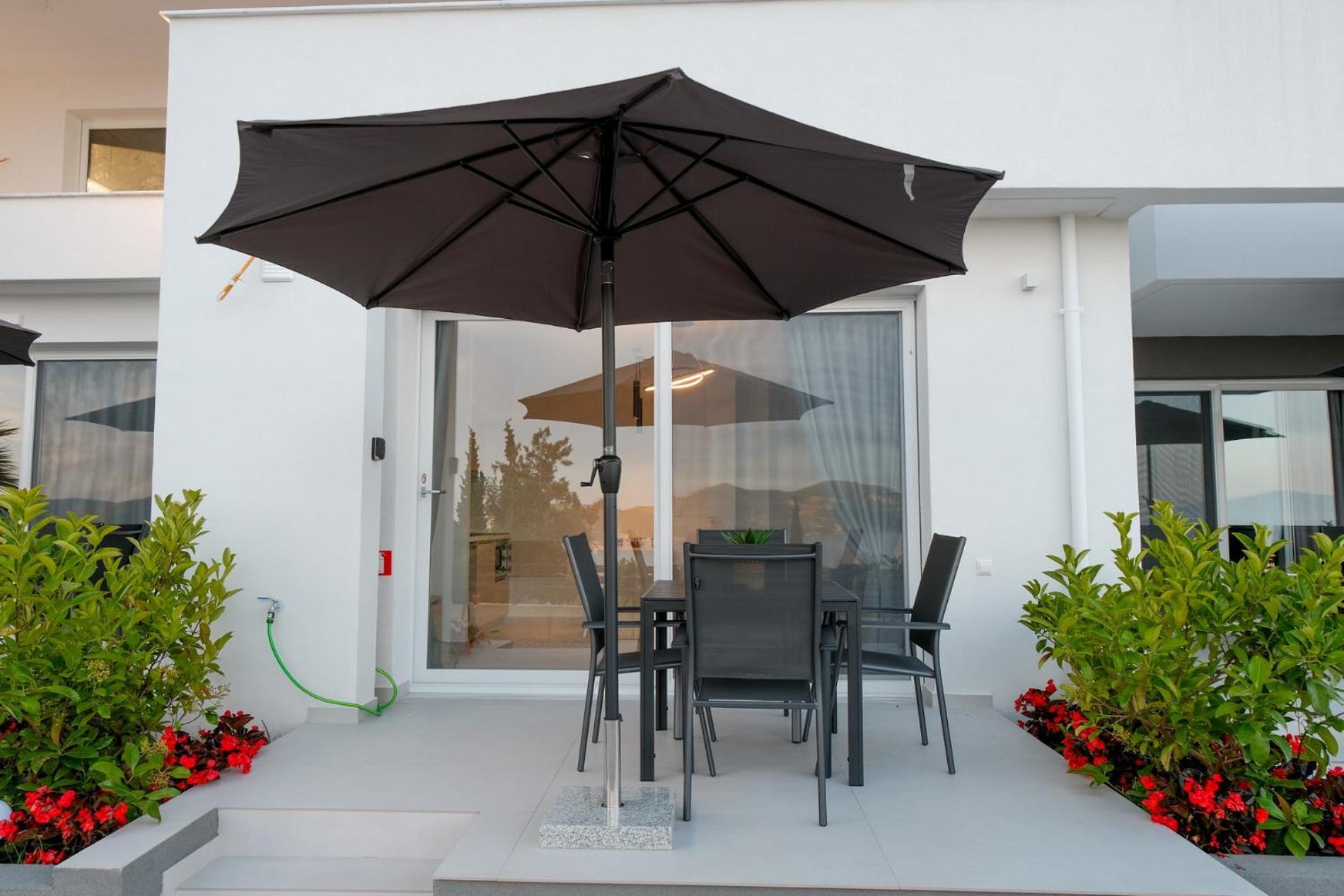 Aquarama Suites Nea Iraklitsa Exterior foto