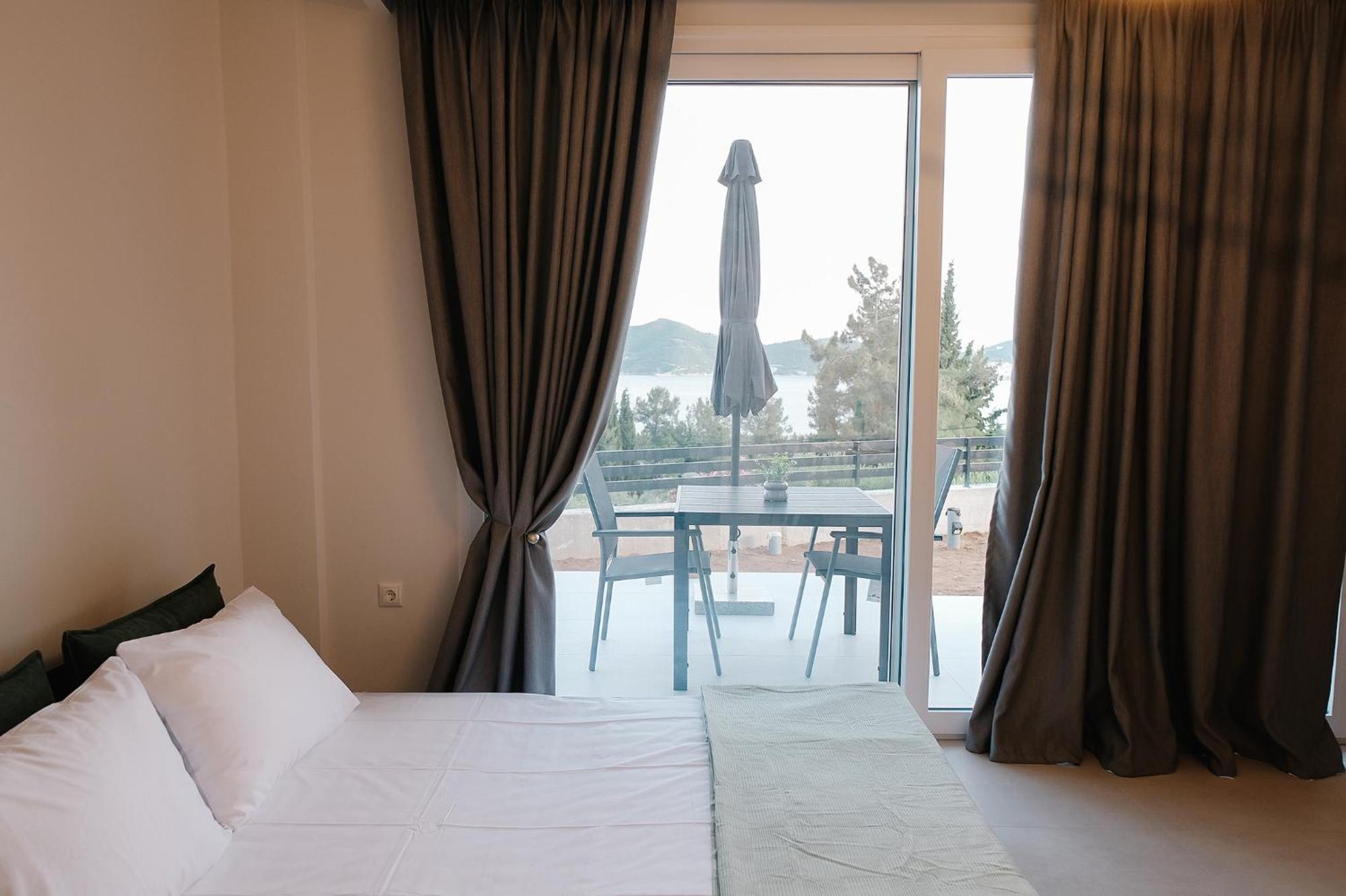 Aquarama Suites Nea Iraklitsa Exterior foto
